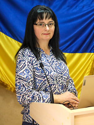 Попович </br> Вікторія Іванівна
