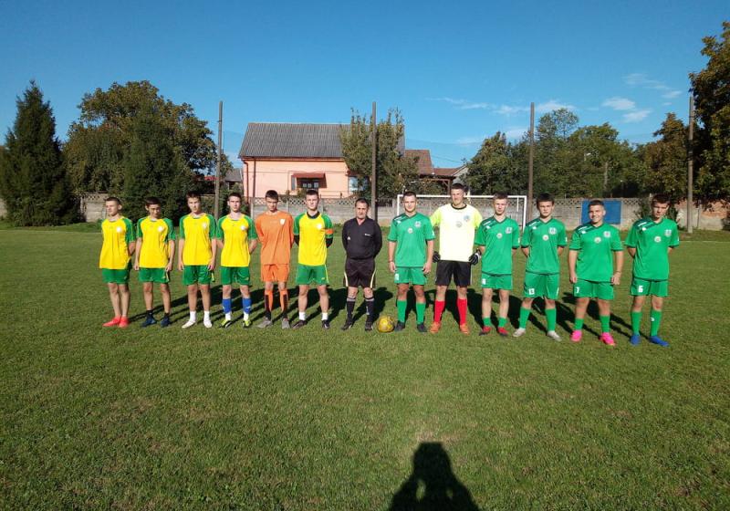 Секція з футболу