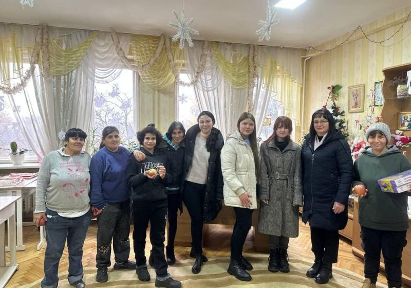 Благодійна акція Подаруй дітям радість