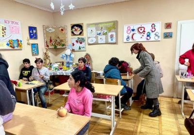 Благодійна акція Подаруй дітям радість
