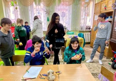 Благодійна акція Подаруй дітям радість